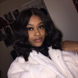 Meet your Posher, Monique